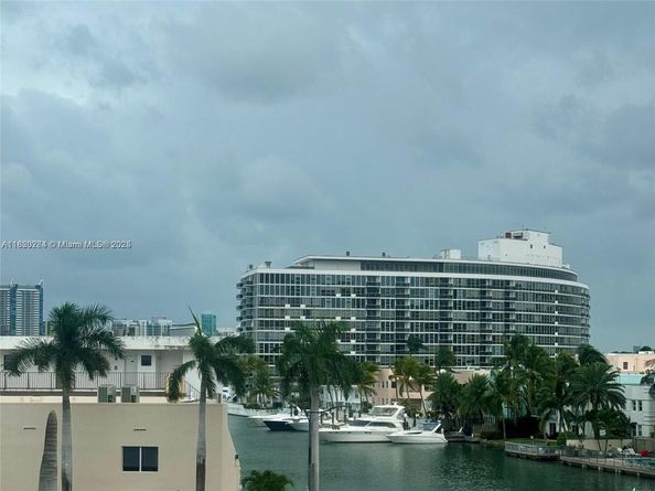 7118 Bonita Dr 405, Miami Beach FL 33141