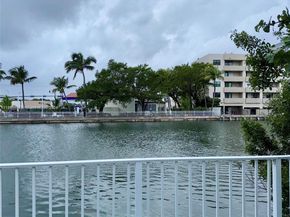 7118 Bonita Dr 405, Miami Beach FL 33141