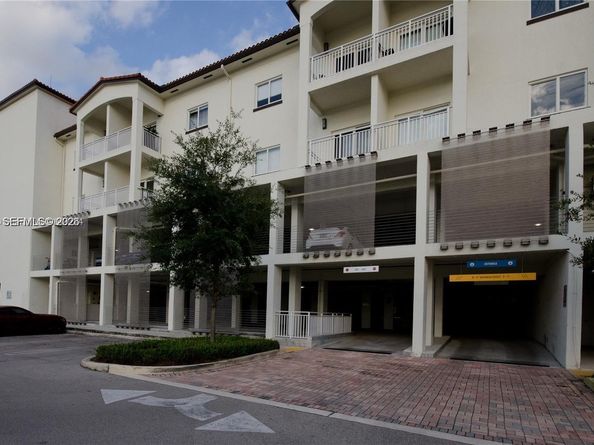 10950 NW 82nd St 204, Doral FL 33178