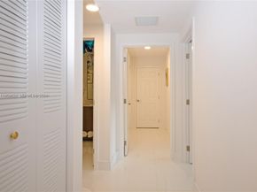 10950 NW 82nd St 204, Doral FL 33178