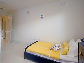 10950 NW 82nd St 204, Doral FL 33178