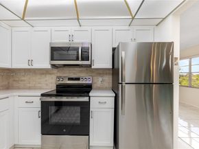 13250 SW 4th Ct 401G, Pembroke Pines FL 33027