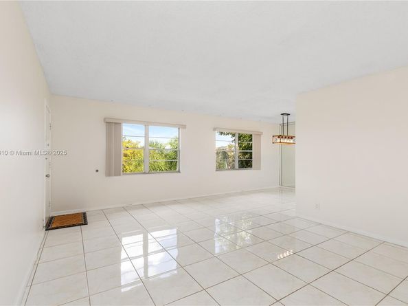 13250 SW 4th Ct 401G, Pembroke Pines FL 33027