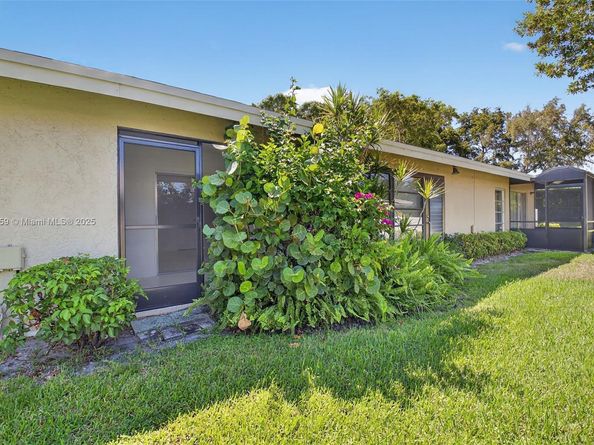 8840 Rheims Rd, Boca Raton FL 33496