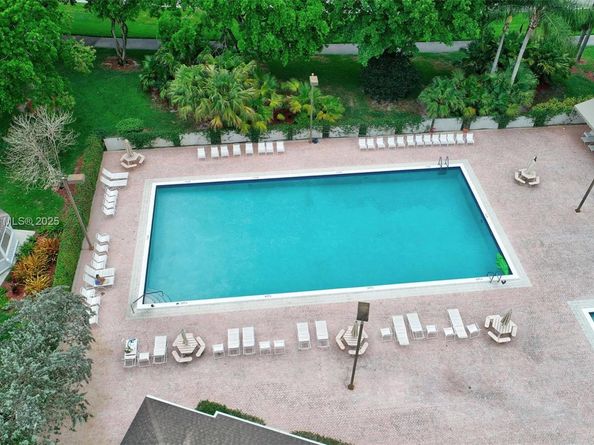 8840 Rheims Rd, Boca Raton FL 33496