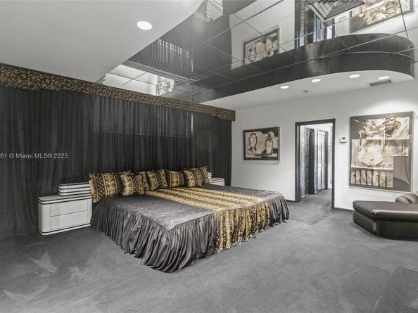 2010 NE 120th Rd, North Miami FL 33181