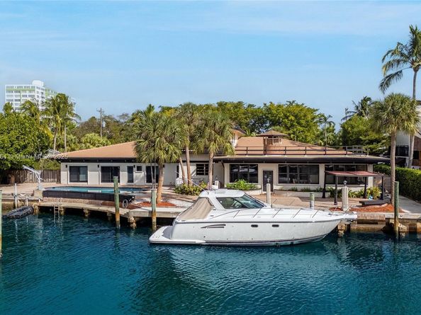 2010 NE 120th Rd, North Miami FL 33181