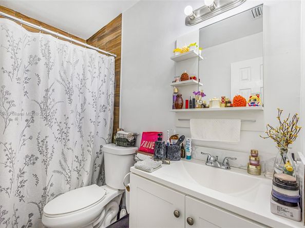 3347 SW 24th St, Miami FL 33145