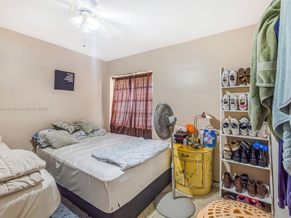 3347 SW 24th St, Miami FL 33145