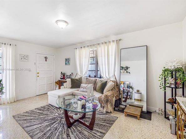 3347 SW 24th St, Miami FL 33145