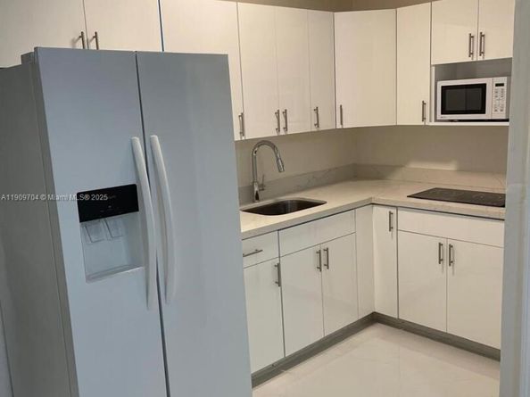 11930 SW 199th St, Miami FL 33177