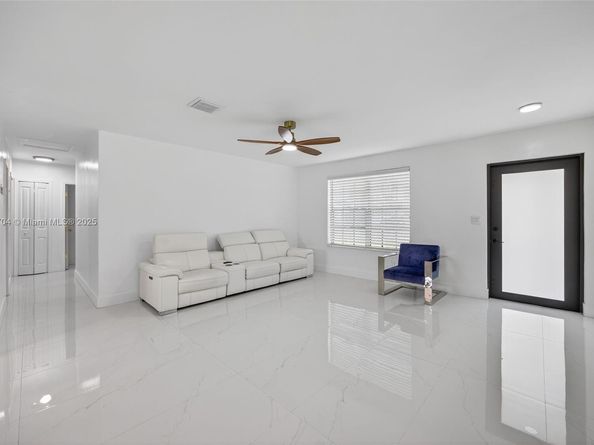 11930 SW 199th St, Miami FL 33177