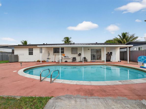 11930 SW 199th St, Miami FL 33177