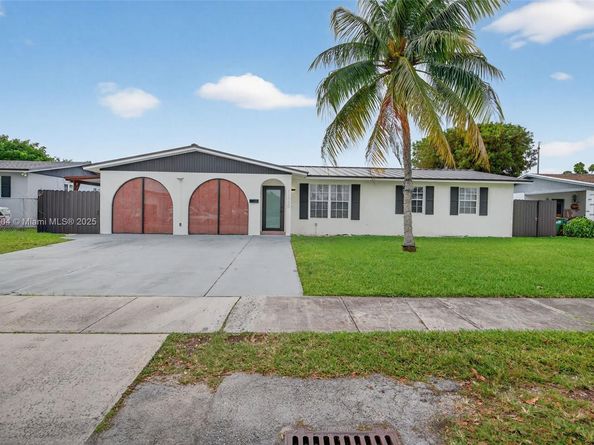 11930 SW 199th St, Miami FL 33177