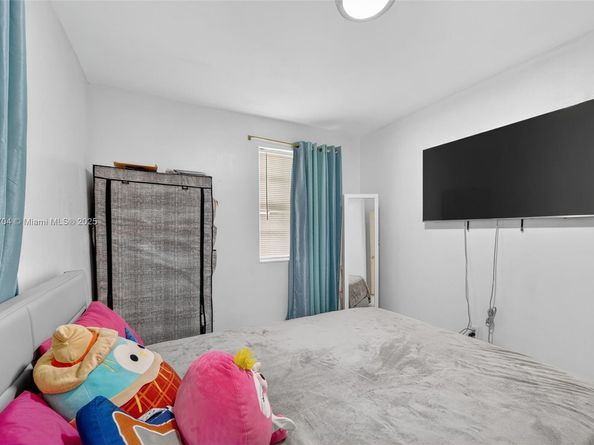 11930 SW 199th St, Miami FL 33177