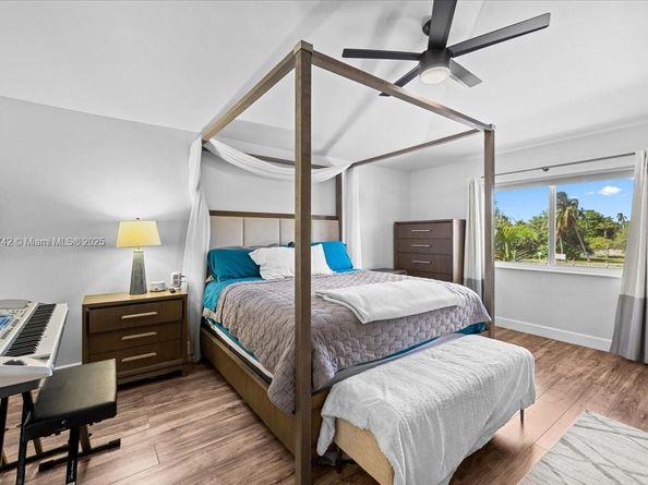 2726 Treasure Cove Cir, Dania Beach FL 33312