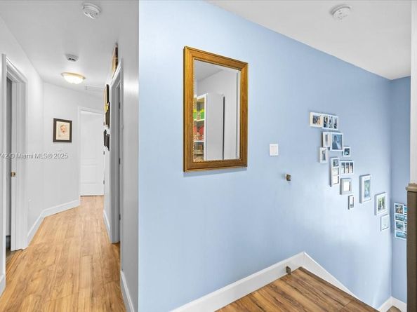 2726 Treasure Cove Cir, Dania Beach FL 33312