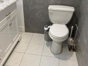 800 NE 195th St 314, Miami FL 33179