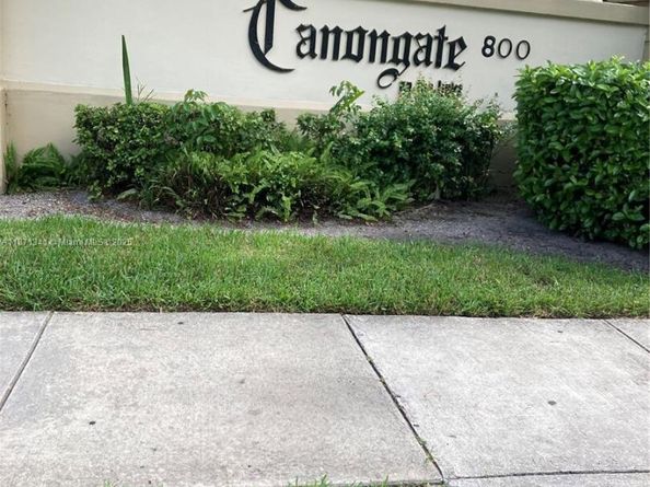 800 NE 195th St 314, Miami FL 33179