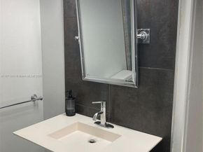 800 NE 195th St 314, Miami FL 33179
