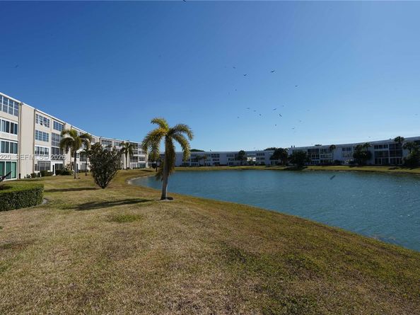 226 Wellington G G, West Palm Beach FL 33417