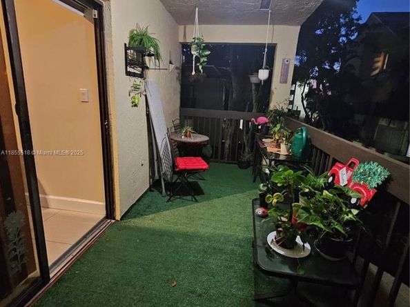 13063 SW 88th Ter S 201B, Miami FL 33186