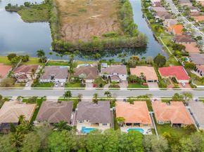 18801 SW 7th St, Pembroke Pines FL 33029