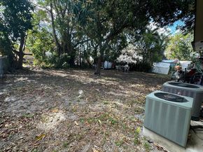 420 NW 32nd St, Miami FL 33127
