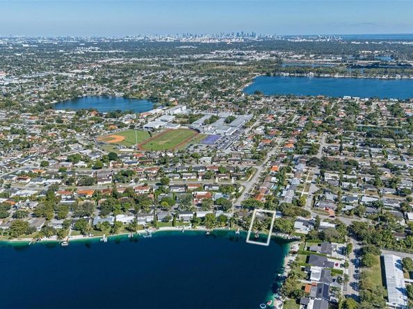 5110 SW 92nd Ave, Miami FL 33165