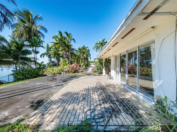 5110 SW 92nd Ave, Miami FL 33165