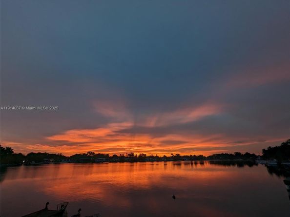 5110 SW 92nd Ave, Miami FL 33165