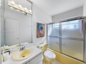 5110 SW 92nd Ave, Miami FL 33165