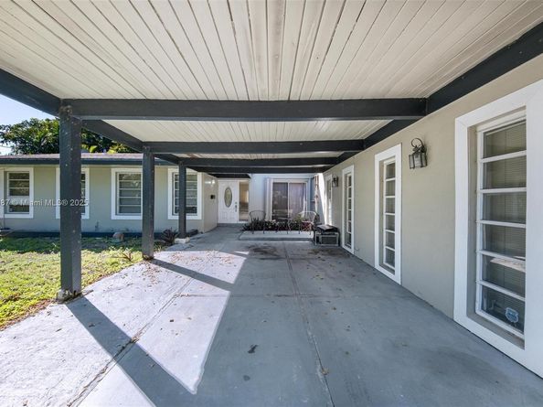 5110 SW 92nd Ave, Miami FL 33165