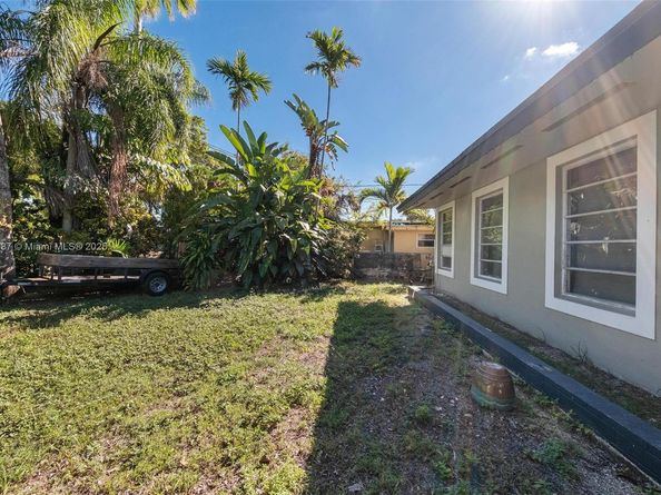 5110 SW 92nd Ave, Miami FL 33165