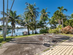 5110 SW 92nd Ave, Miami FL 33165