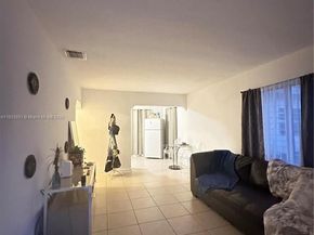 809 NE 2nd St unit 1-2, Hallandale Beach FL 33009