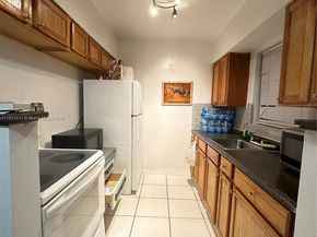 809 NE 2nd St unit 1-2, Hallandale Beach FL 33009