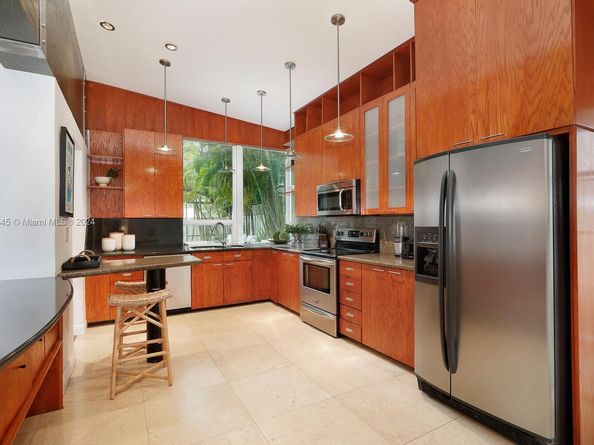 84 W Shore Dr, Coconut Grove FL 33133