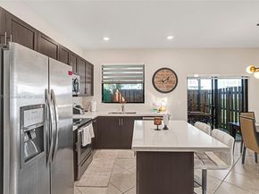 391 NE 208th Ter, Miami FL 33179