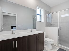 391 NE 208th Ter, Miami FL 33179