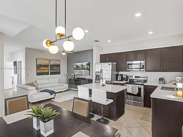 391 NE 208th Ter, Miami FL 33179