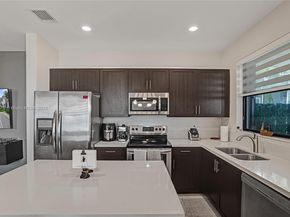 391 NE 208th Ter, Miami FL 33179