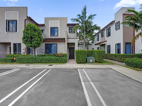 391 NE 208th Ter, Miami FL 33179