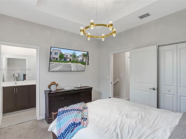 391 NE 208th Ter, Miami FL 33179