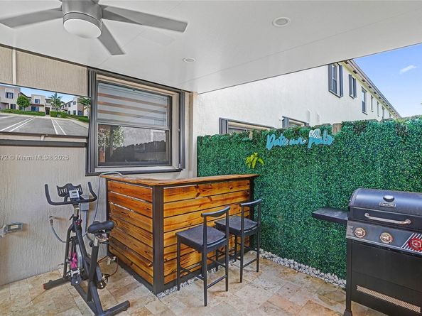 391 NE 208th Ter, Miami FL 33179