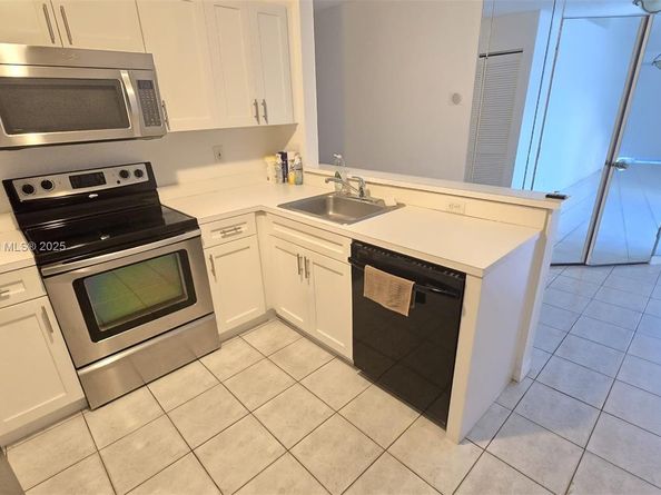 1711 SW 116th Way, Miramar FL 33025