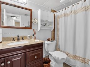 2801 Somerset Dr 411, Lauderdale Lakes FL 33311