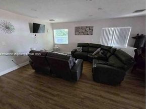 345 NW 49th St, Miami FL 33127