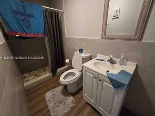 345 NW 49th St, Miami FL 33127