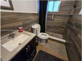345 NW 49th St, Miami FL 33127